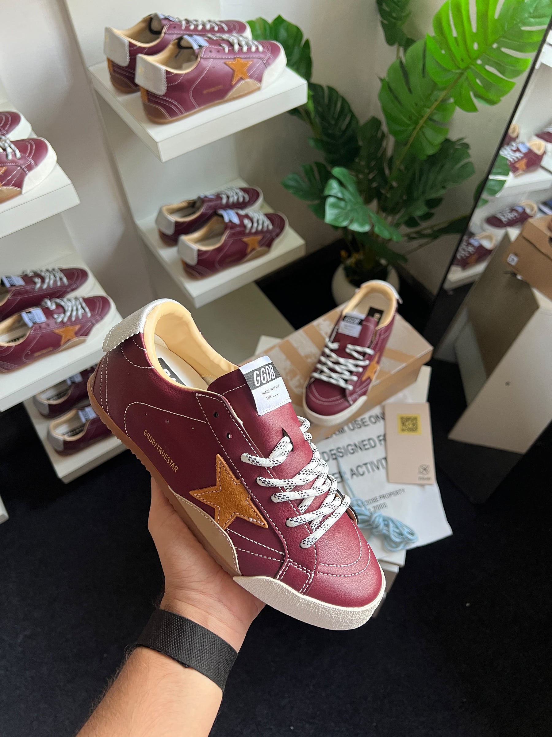 Golden Goose True Star Burgundy