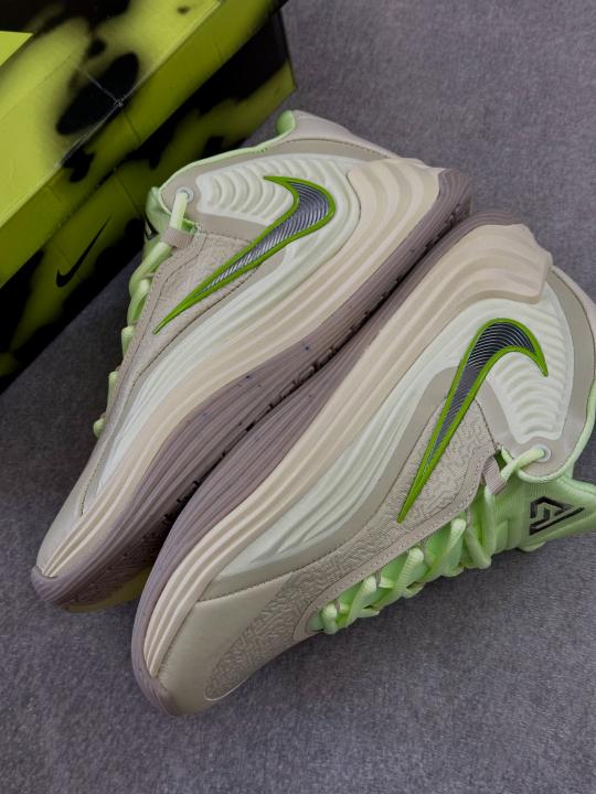 Nike giannis freak 7 light khaki