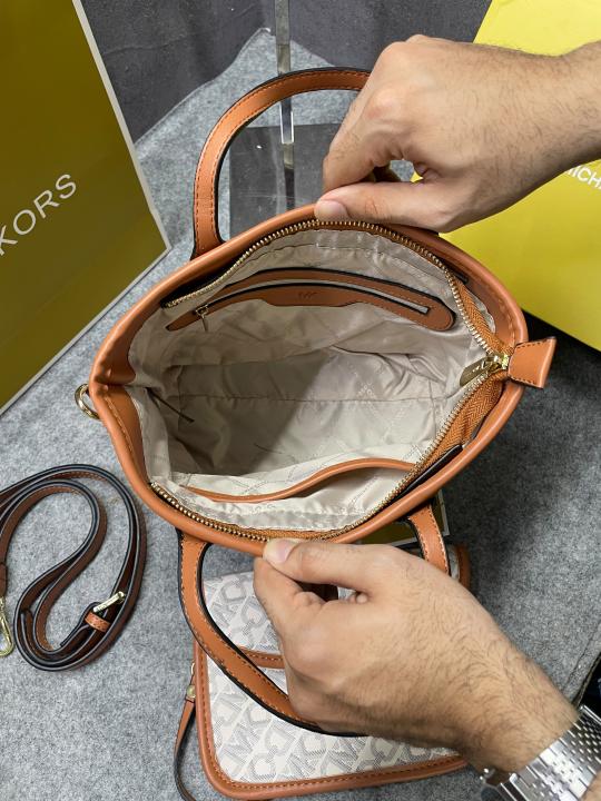 Michael Kors XS 1719 Eliza Logo Tote Bag With Pouch