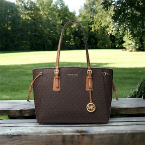 Michael Kors Voyager Coffee Brown Tote bag