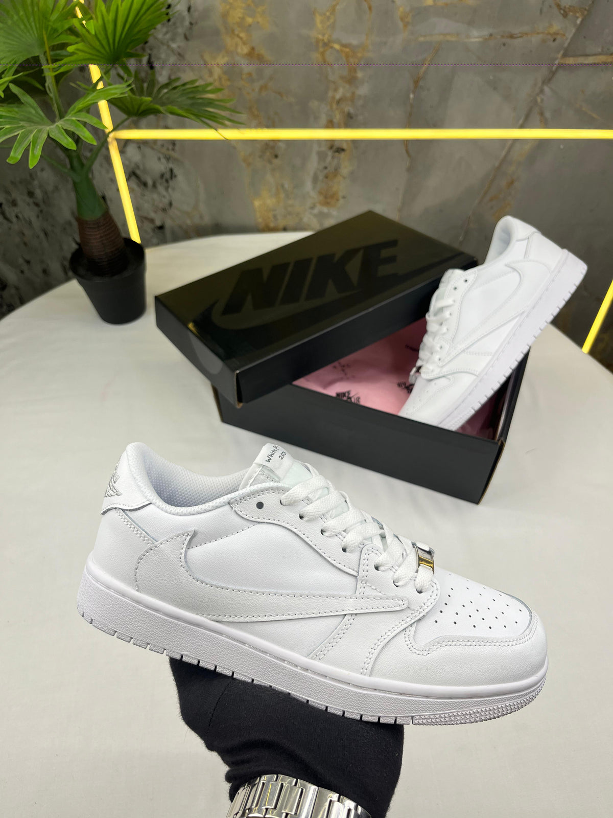 AJ 1 Low x Travis Scott 'White Party'