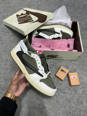 AJ 1 Low x Travis Scott 'Medium Olive' (UA)