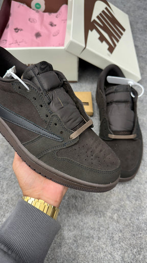 AJ1 Low x Travis Scott 'VELVET BROWN' (UA)