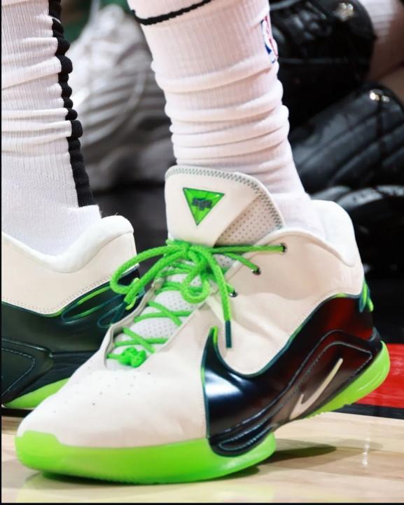 Nike LEBRON 22 JAMES GAME