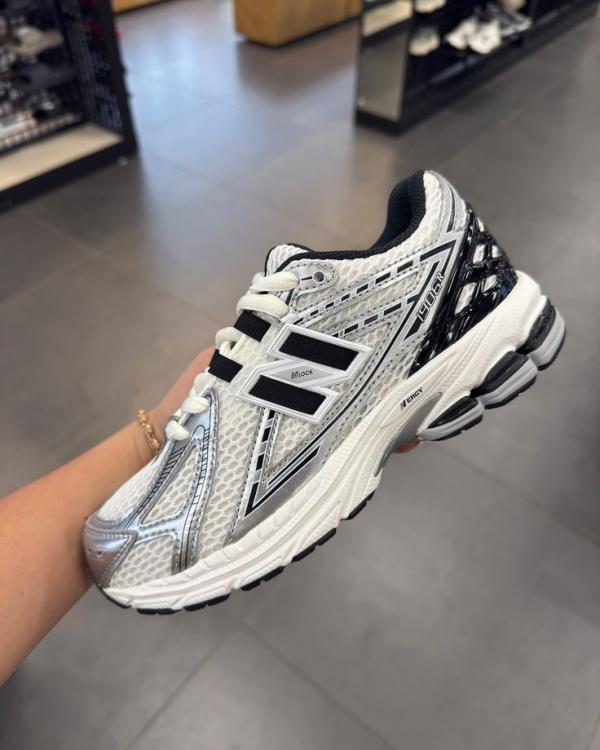 New Balance 1906R Silver Metallic Black