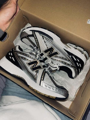 New Balance 1906R Silver Metallic Gold
