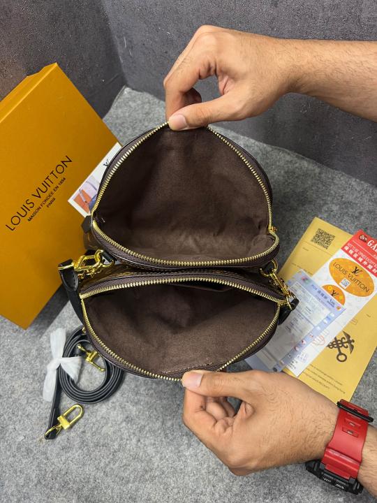 Louis Vuitton Be Alma bag in Monogram Canvas Top Handle