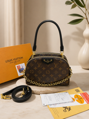 Louis Vuitton Be Alma bag in Monogram Canvas Top Handle
