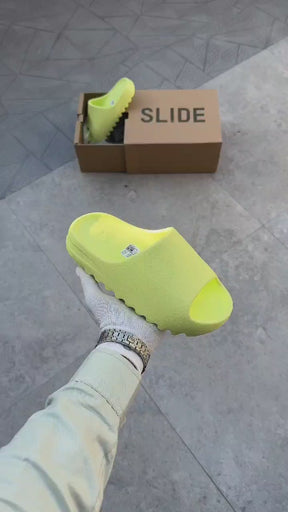 Yeezy slide 'Green Glow'    {UA}