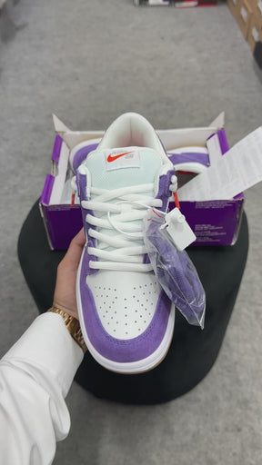 SB Dunk Low 'Court Purple' orange label