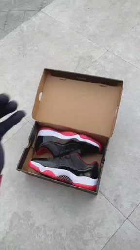 Jordan 11 low 'BRED'