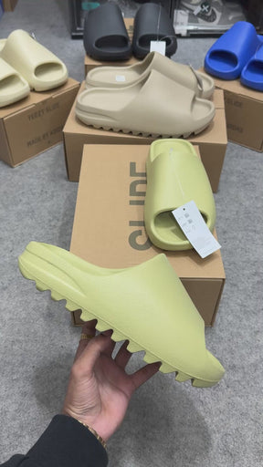 Yeezy slide 'Resin' (UA)